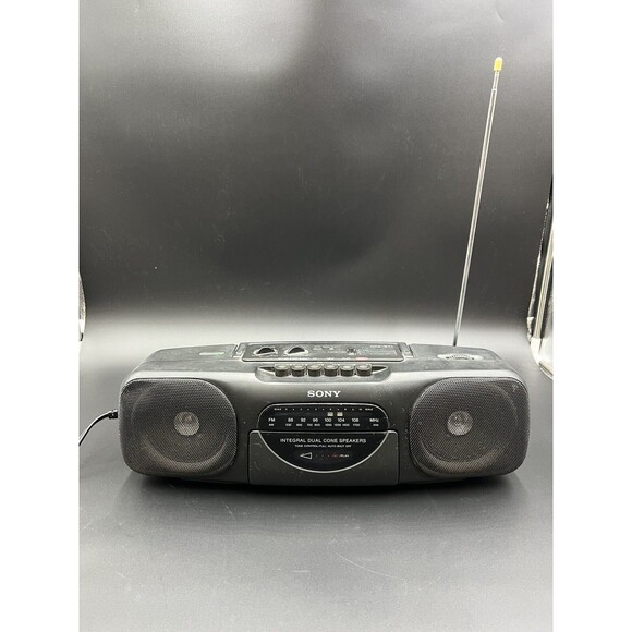 Sony CFS-B11 AM/FM Radio Cassette Player (READ DESCRIPTION) - Picture 1 of 9